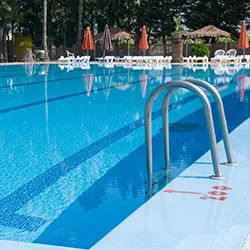 Commercial pool