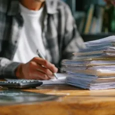Debt Consolidation vs. Credit Card Refinancing image