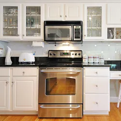 Freestanding range
