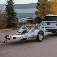 Tow Dolly vs. Trailer: What's Better for Your Moving Day? image